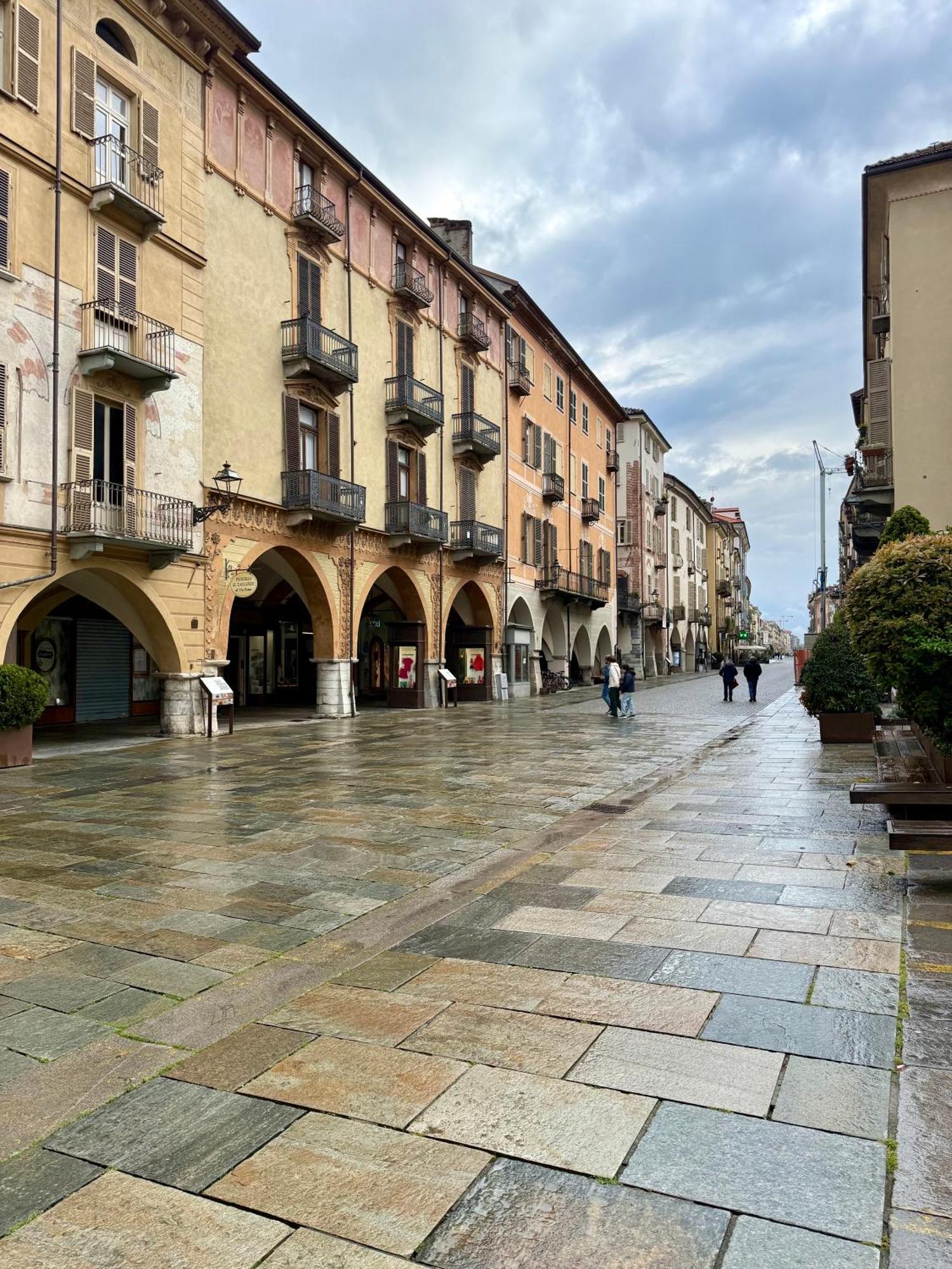 La Loggia Dei Conti Apartment Cuneo Ngoại thất bức ảnh